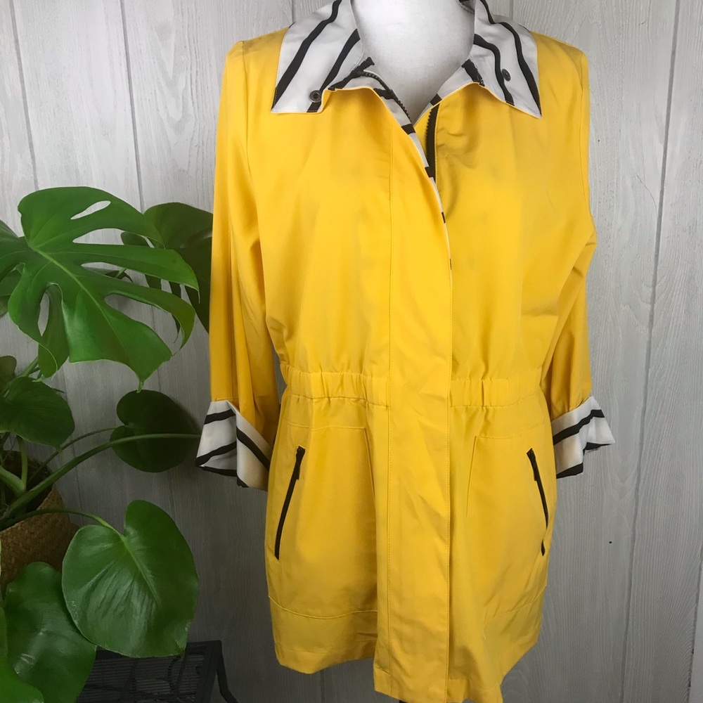 Chico’s Zenergy jacket lightweight yellow full zip roll sleeve